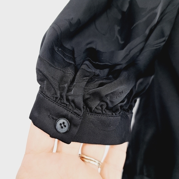 Lafayette 148 Black Abstract Print Embossed 100% Viscose Blouse Size Small‎ - Picture 2 of 8